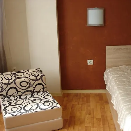 Apartment In Ravadinovo